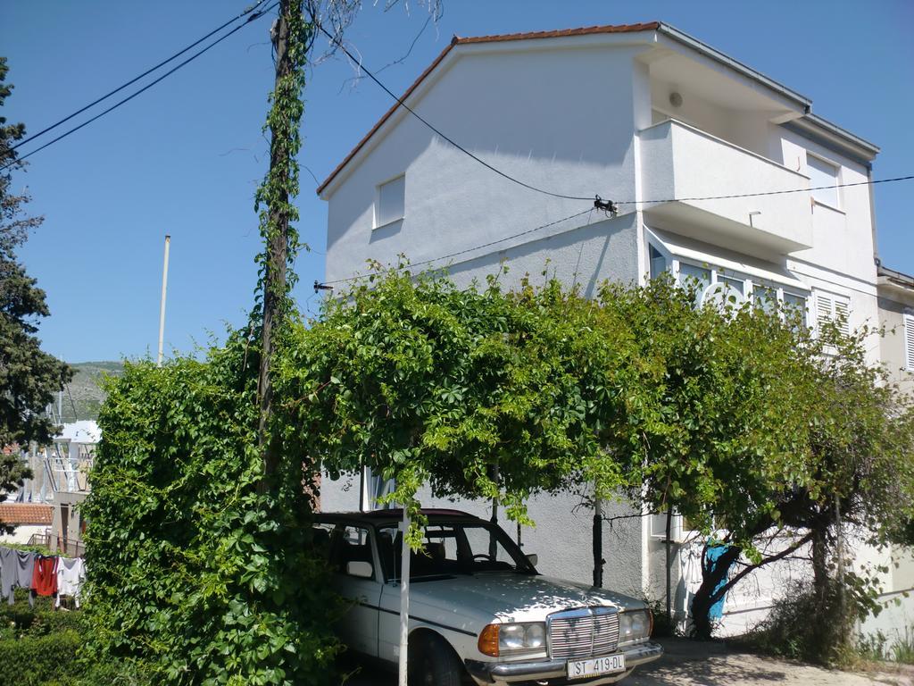 Apartments Mirjana Trogir Exteriör bild