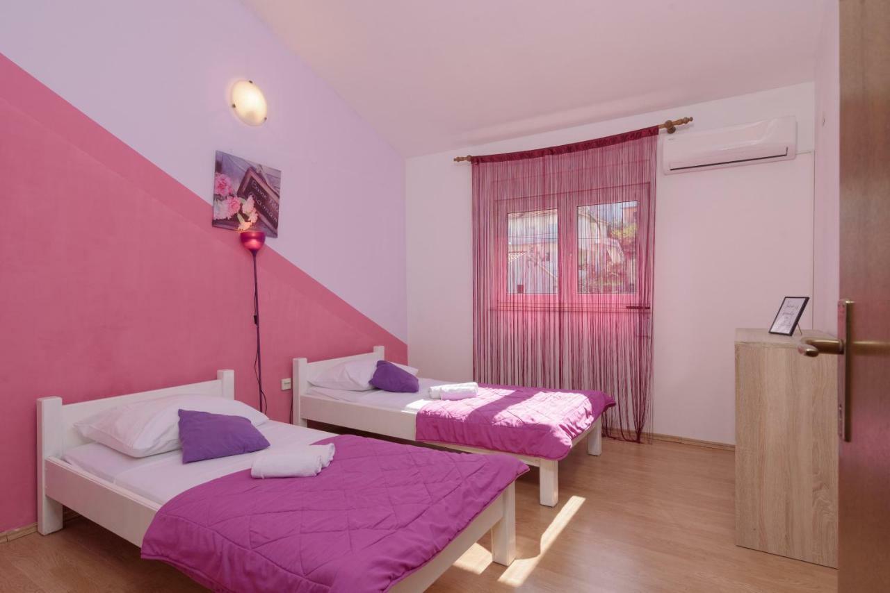 Apartments Mirjana Trogir Exteriör bild